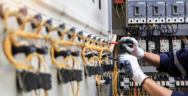 Professional Electrician technician working in Larchmont, NY